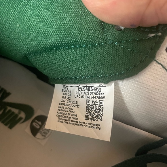 Jordan 1 OG size 10 DS - Picture 4 of 10